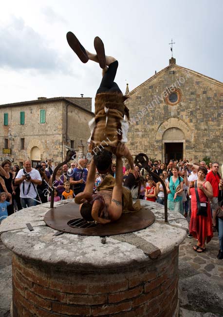 Monteriggioni: La Festa Medievale